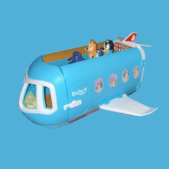 BLUEY Heeler Jeep - Cabana Pool - 3 in 1 Airplane Resort Figures Accessories - Picture 4 of 15